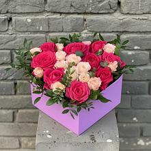 Цветочная композиция из Розы в коробке в Среднем