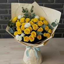 Букет цветов из:  Розы в Среднем