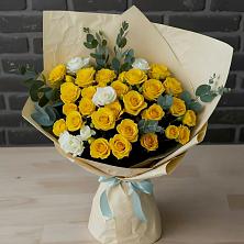Букет цветов из:  Розы в Среднем