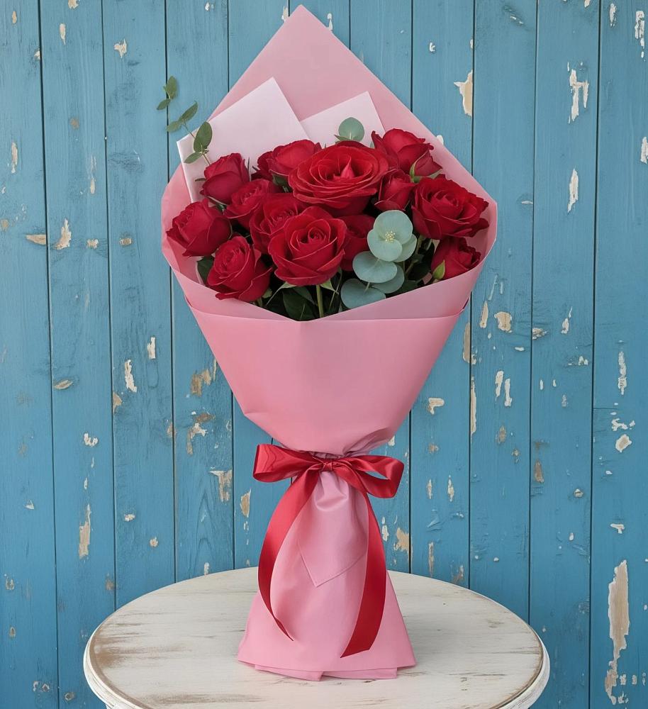 Букет цветов из: Розы в Среднем