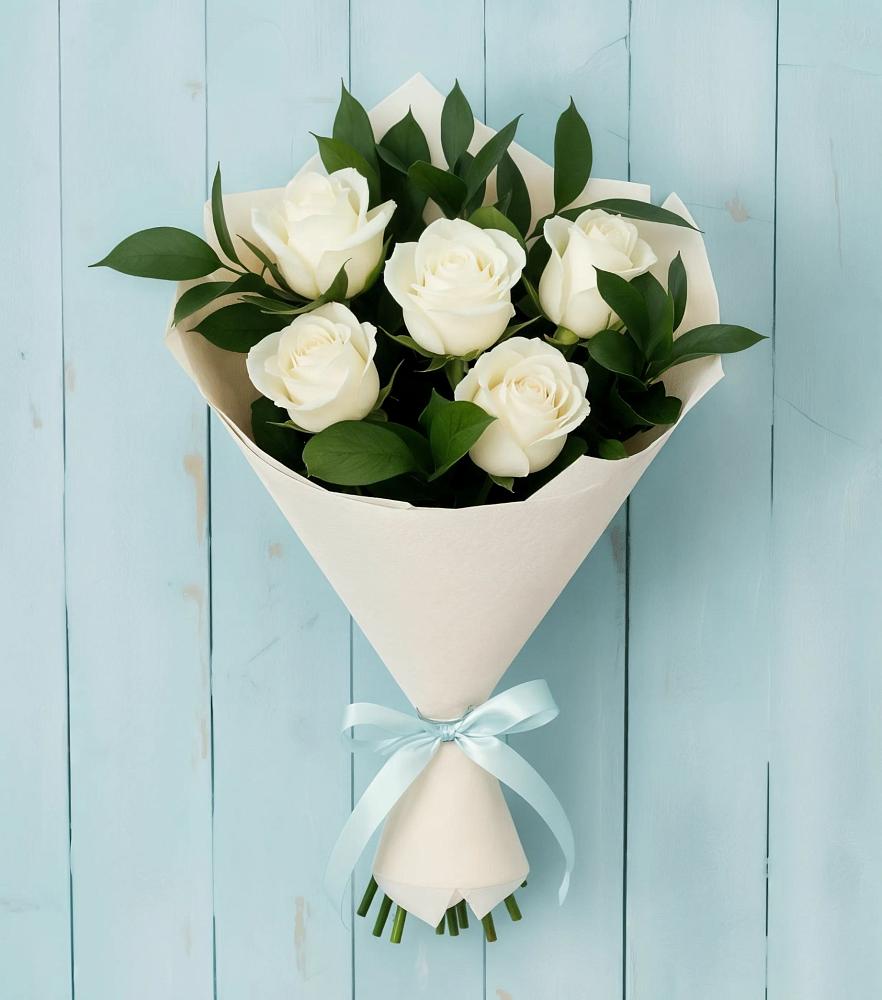 Букет цветов из: Розы в Среднем