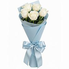 Букет 5 Белых роз Проуд в Среднем