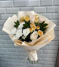 Букет цветов из:  Розы и Хризантемы в Среднем
