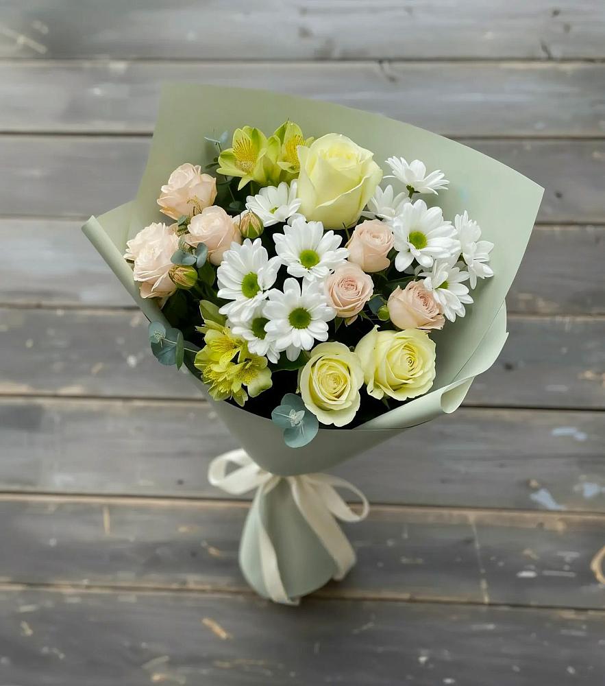 Букет цветов из: Альстромерии, Розы и Хризантемы в Среднем