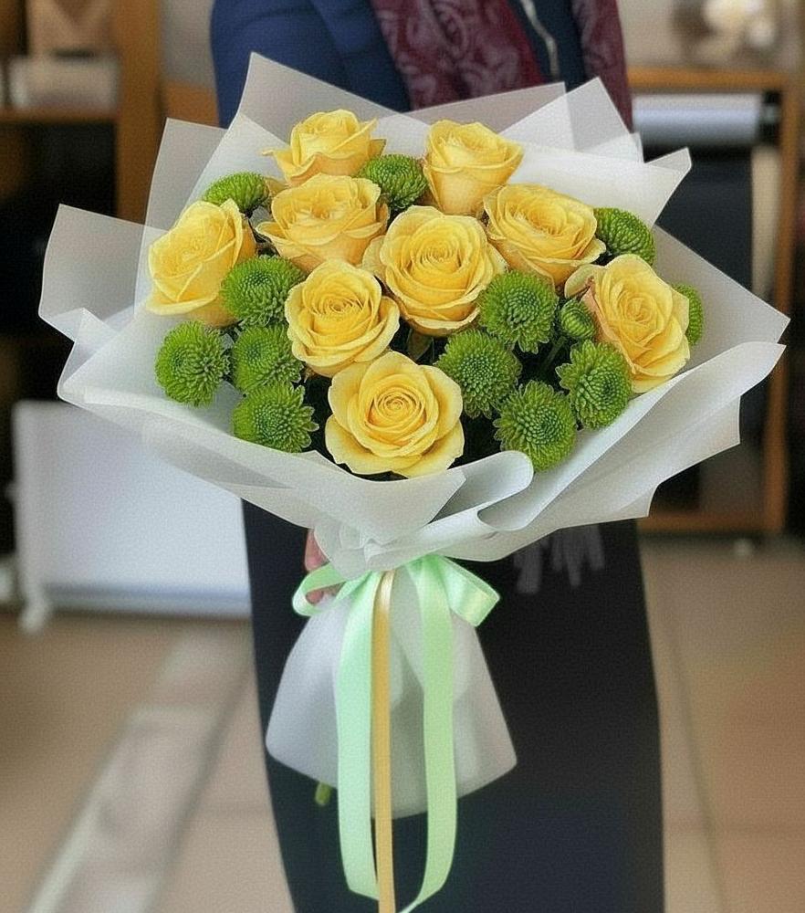 Букет цветов из: Хризантемы и Розы в Среднем