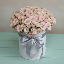 Цветочная композиция из Розы в шляпной коробке в Среднем