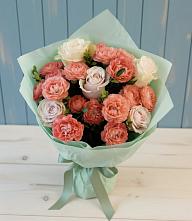 Букет цветов из:  Розы в Среднем