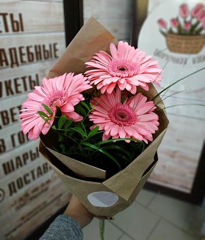 Букет цветов из: Герберы в Среднем