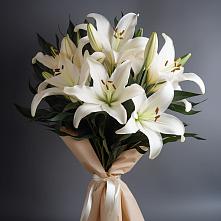 Букет цветов из:  Лилии #REPLACE_PRED# Среднем