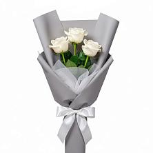 Букет 3 белые розы в Среднем