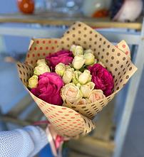 Букет цветов из:  Розы в Среднем