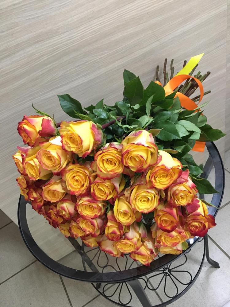 Букет Желтые розы в Среднем