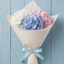 Букет цветов из:  Гортензия в Среднем
