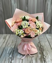 Букет цветов из:  Гвоздики, Розы и Хризантемы в Среднем