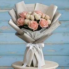 Букет цветов из:  Розы в Среднем