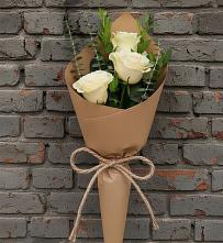 Букет цветов из:  Розы в Среднем