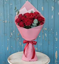 Букет цветов из:  Розы в Среднем
