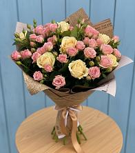 Букет цветов из:  Розы в Среднем