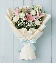 Букет цветов из:  Лилии в Среднем
