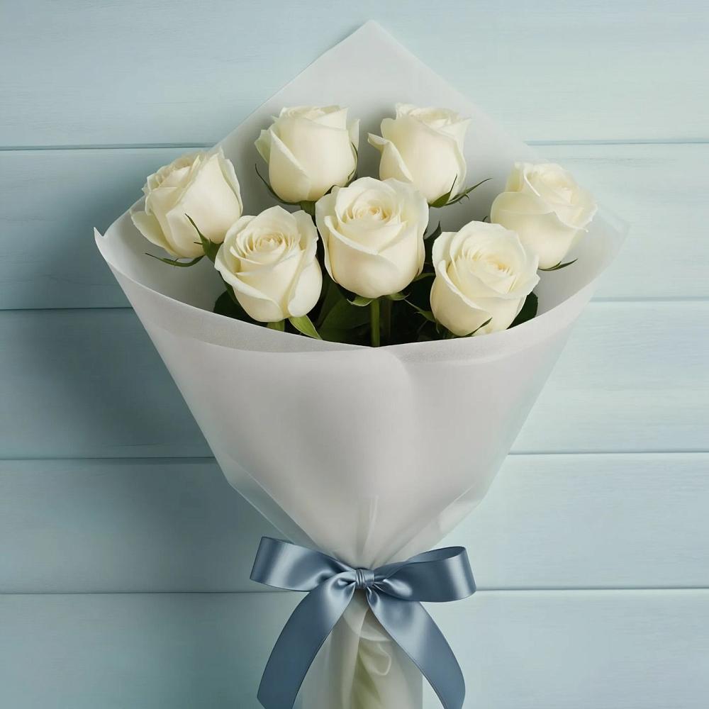 Букет 7 Белых роз Эдлесс Лав в Среднем