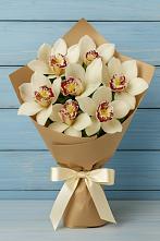 Букет цветов из:  Орхидеи и Розы в Среднем