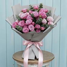 Букет цветов из:  Розы в Среднем